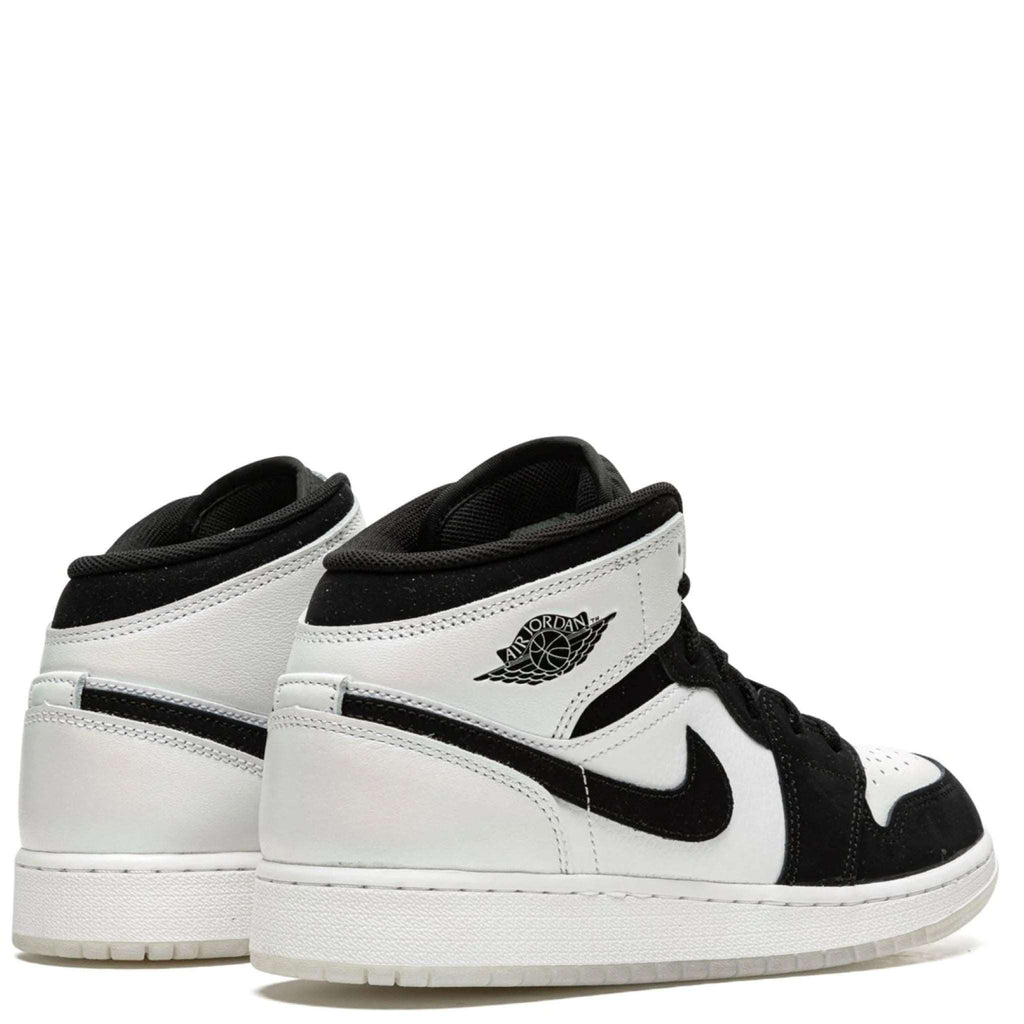 AIR JORDAN 1 MID SE DIAMOND SHORT BLACK WHITE (GS)